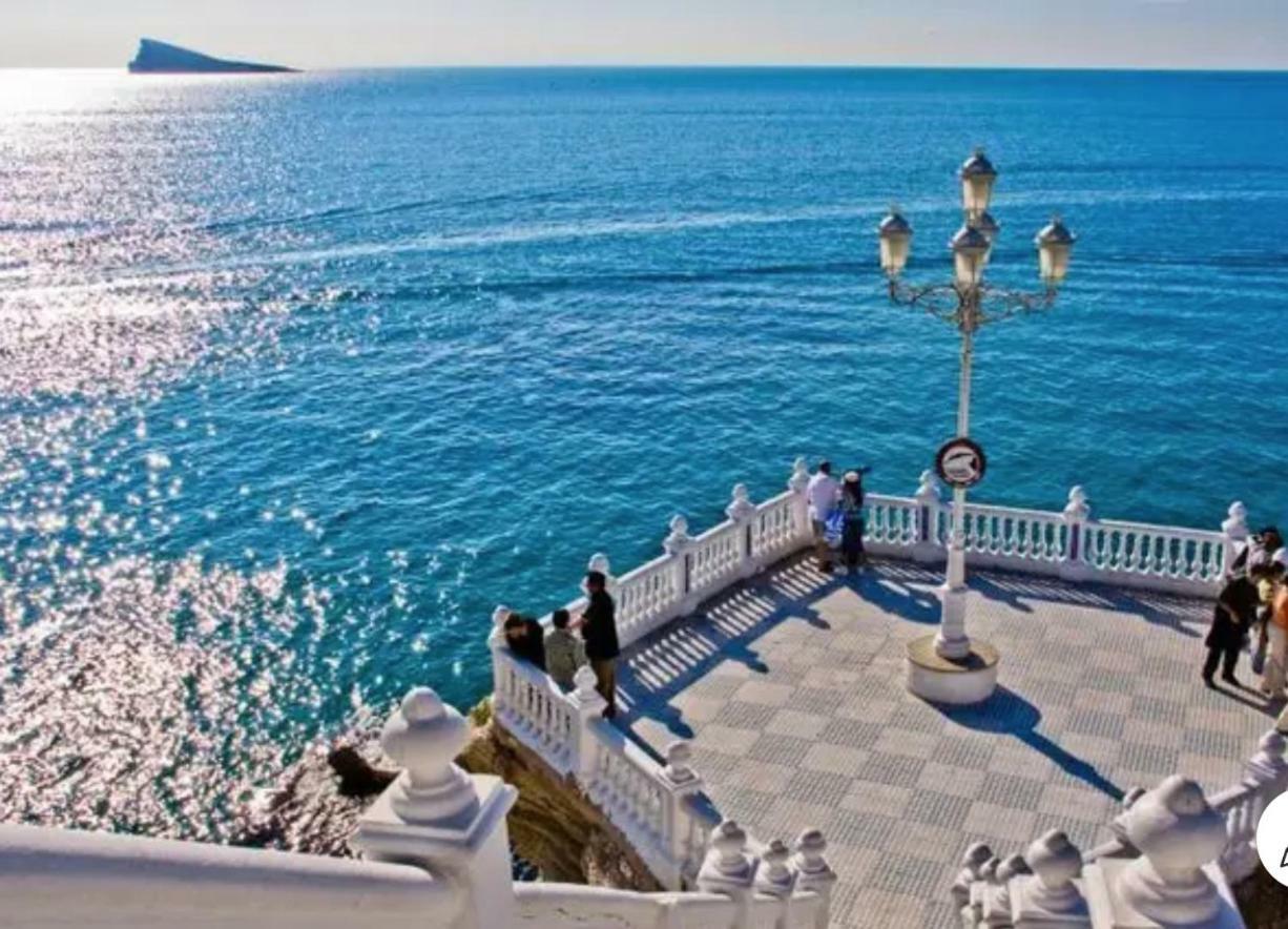 Apartamento En El Centro A Un Minuto De La Playa بينايدورم المظهر الخارجي الصورة